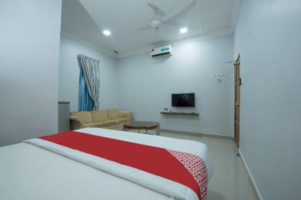 Oyo 90234 Sungai Rengit City Resort 2 Kampung Sungai Rengit Exterior photo