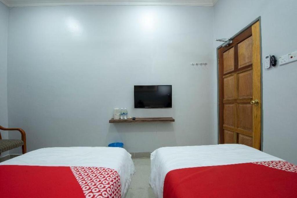 Oyo 90234 Sungai Rengit City Resort 2 Kampung Sungai Rengit Exterior photo